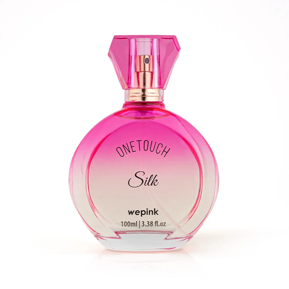 One Touch Silk, da Wepink, une bergamota, morango e um fundo cremoso de baunilha para criar uma fragrância delicada e acolhedora. Um perfume que transmite carinho e conforto, perfeito para cancerianas que valorizam momentos especiais e carregam a sensibilidade como sua maior força