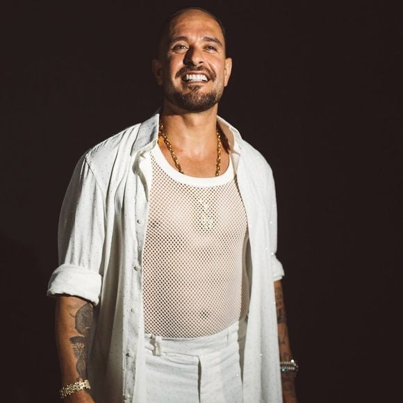 Diogo Nogueira insinuou a possibilidade de acionar a Justiça após a polêmica: ‘Acho que as pessoas que fizeram isso, falaram sobre isso, vão responder pelos seus atos’