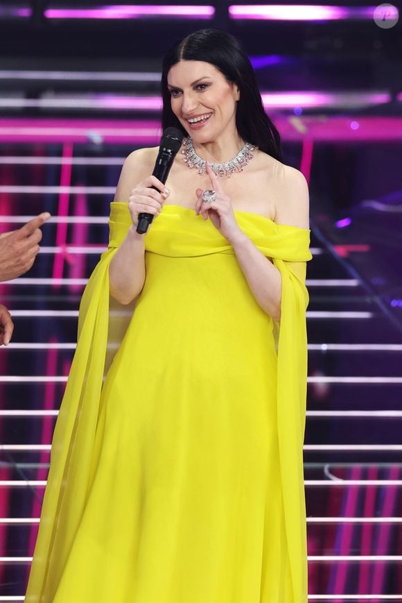 Laura Pausini terá cruzeiro em 2027 no Brasil: 3 dias, 4 cidades (Santos, Búzios, Angra, Rio de Janeiro) e 10 shows