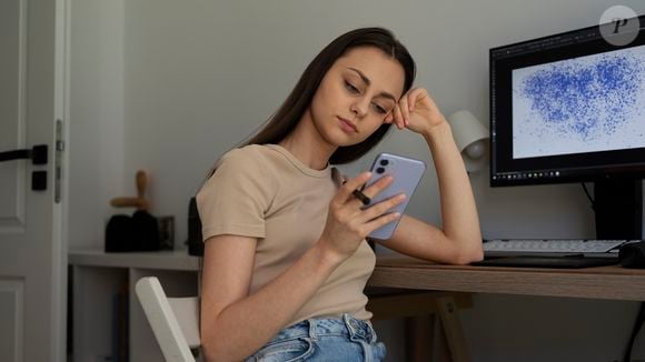 Os pesquisadores apontam que esse processo acontece porque o comportamento digital de um grupo ajuda a definir aquilo que seus integrantes consideram normal