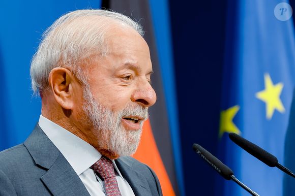 Procedimentos de Lula foram bem-sucedidos, segundo boletim médico