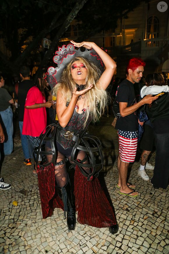 Wenny já contou que foi seu irmão mais velho quem a influenciou a ser Little Monster - como são chamados os fãs de Lady Gaga