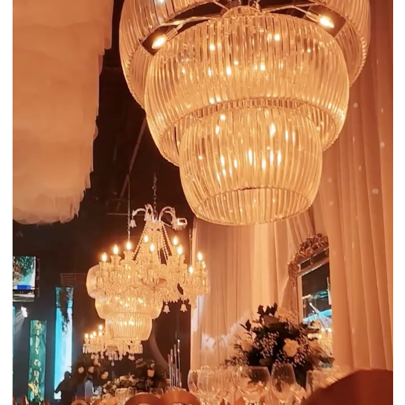 Casamento de Davi Brito e Emilly Araújo foi todo em tons de branco e off white