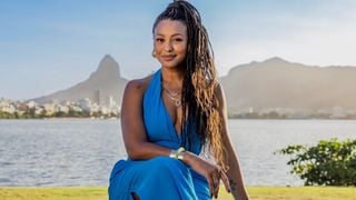 ‘É um laboratório com meu filho’: aos 42 anos, Sheron Menezzes revela como a maternidade real moldou sua nova protagonista em 'Por Você', novela substituta de 'Coração Acelerado'
