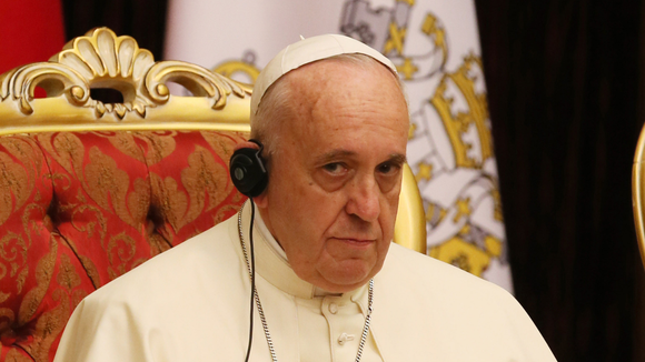 Chocante, mas real: há 10 anos, antes de morrer, Papa Francisco lançou álbum com rock progressivo e uma das músicas foi comparada ao Pink Floyd
