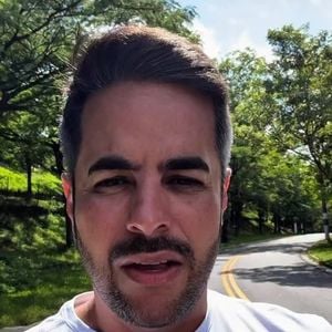 Kaká Diniz diz que ‘conservadorismo não é sobre ódio’: ‘Compromisso, filhos criados com referência, a fé como base moral, valores inegociáveis’