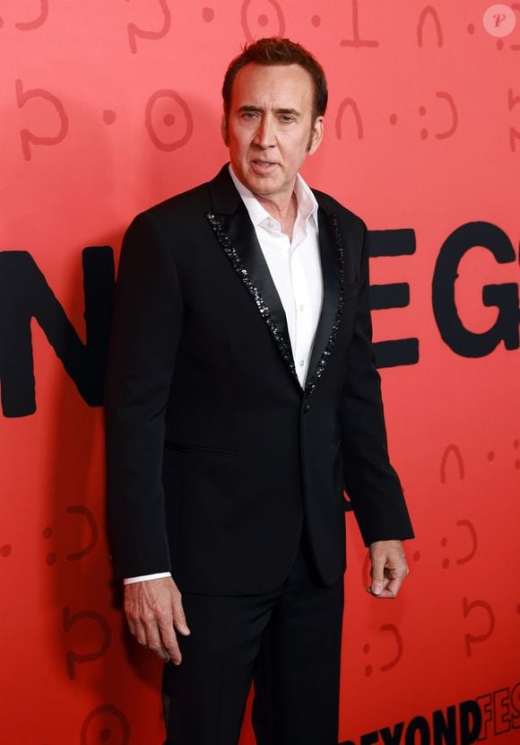 Mas será que esse cancelamento está realmente relacionado à audiência? Talvez não. Nicolas Cage tem sua própria teoria sobre o motivo do cancelamento.