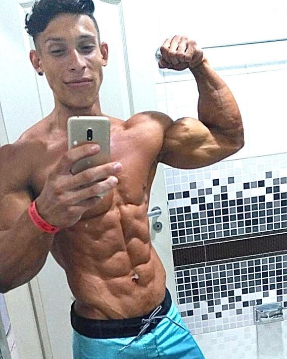 Depois da calistenia, Ramon Dino passou a também se dedicar à hipertrofia