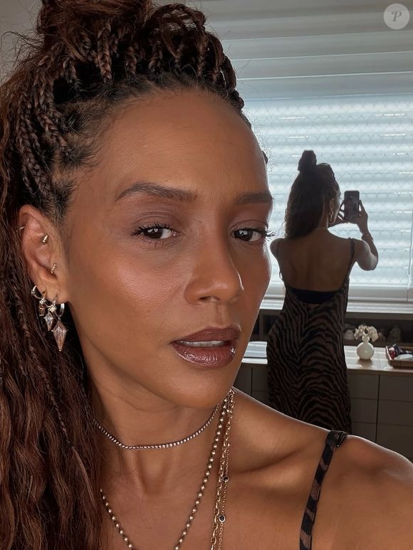 O novo cabelo de Taís Araujo são as gypsy braids em tom acobreado