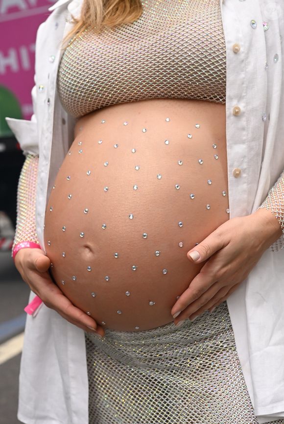 Gravidez de Josie Pessoa: atriz segurou barriga de grávida no pré-Carnaval 2026 do Rio; novidade foi revelada em setembro de 2025