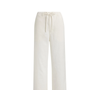 A calça de linho da Polo Ralph Lauren prova que o básico também pode ser sofisticado. O modelo amplo virou meu favorito para os looks de inverno
