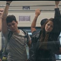 A polêmica do metrô vazio em 'Quem Ama Cuida': cena de Adriana com o irmão em transporte público de São Paulo divide opiniões na web. 'É novela, não é documentário'