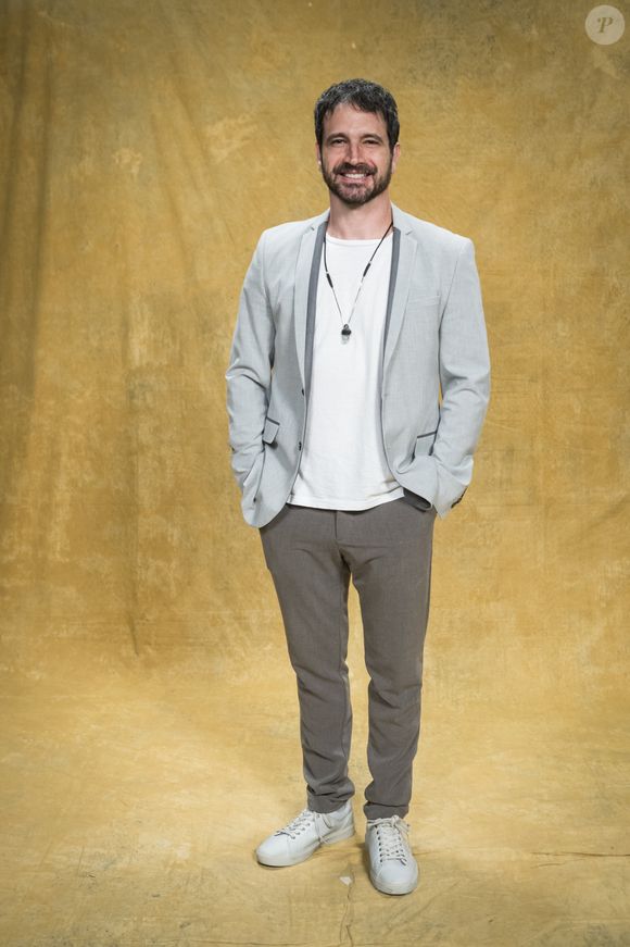 Na novela 'Pantanal', Caco Ciocler será Gustavo