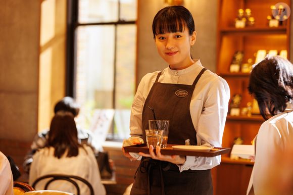 'Românticos Anônimos' apresenta Hana (Han Hyo-joo), uma chocolatier brilhante