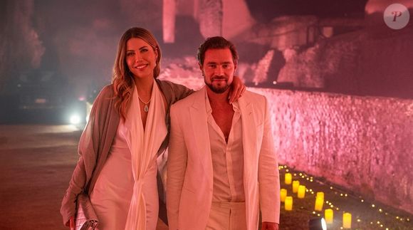 Além dos negócios, as mensagens reveladas pela Veja mostram convites e encontros entre Luciano Huck e Daniel Vorcaro, na foto ao lado da ex Martha Graeff. Em uma conversa sobre o show de Madonna, em maio de 2024, o apresentador perguntou ao banqueiro se ele estaria no Rio de Janeiro e o convidou para um after show