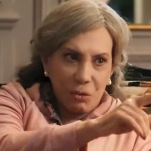 Josefa da novela 'Três Graças', na Globo, e Arlete Salles têm 87 anos