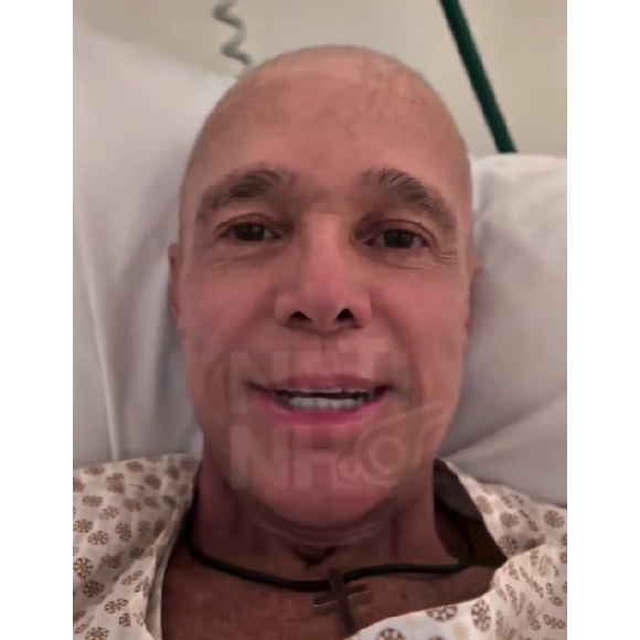 Netinho disse estar na fase mais sensível do tratamento contra câncer - foto mostra cantor em 2025 durante outra etapa da luta contra a doença