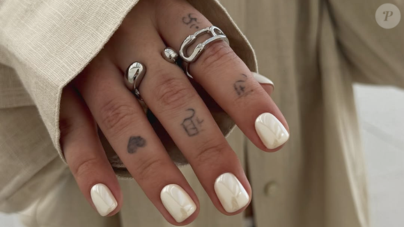 Aposte em unhas curtas e elegantes (não é o estilo amendoado)