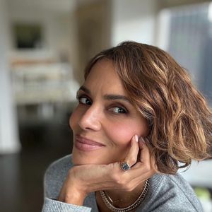 O bob moderno deixa o cabelo com mais volume e as pontas parecem mais cheias, sem ficarem rígidas, mas sim com movimento
