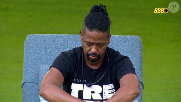 Boneco, que antes era o mais votado, está com 40,21%, também correndo sérios riscos de deixar o reality show