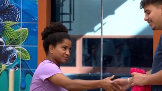 O que significa, segundo a psicologia, quando uma pessoa não quer abraçar nem ser abraçada?