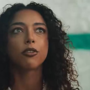 Pela primeira vez, Alice Carvalho confirmou publicamente que teve um romance com Preta Gil e contou detalhes da relação no documentário do Globoplay