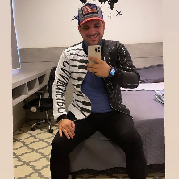 Danilo Nascimento abandonou o filho de 12 anos e se recusa a quitar suas dívidas de pensão alimentícia, segundo o colunista Erlan Bastos, do portal Em OFF