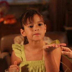Ainda criança, Bruna Marquezine interpretou uma personagem cega em 'América' (2005)