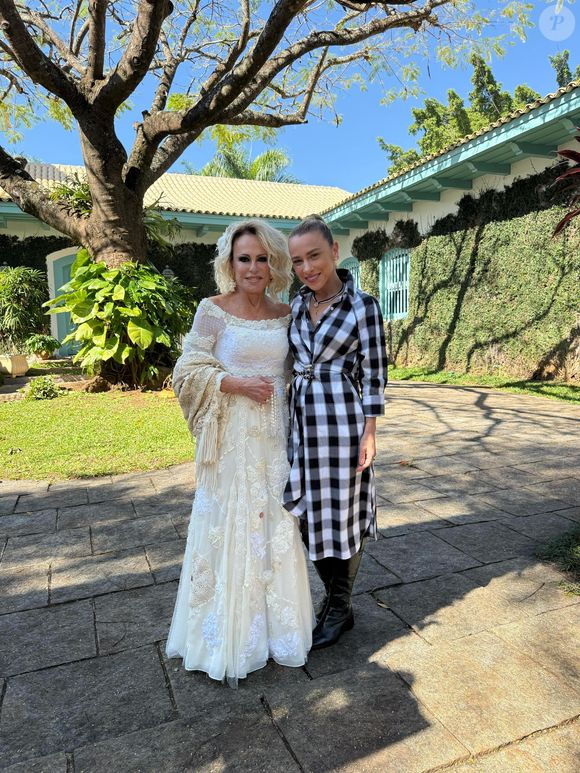 Ana Maria Braga com a estilista Lethicia Bronstein