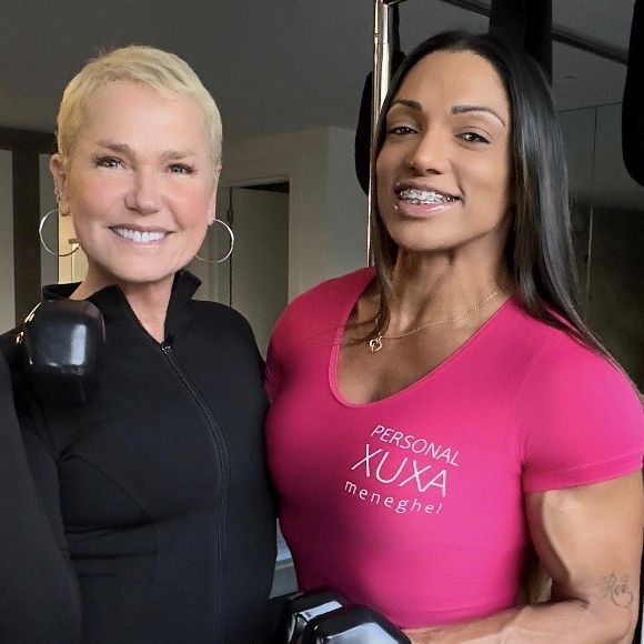 Vanessa Barbosa conta que Xuxa é super animada e disciplinada, mesmo depois de uma cirurgia no joelho