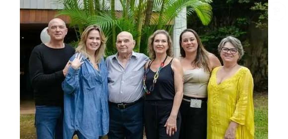 Esses são os irmãos e pai de Ana Paula Renault do 'BBB 26'