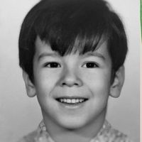 Esse menininho angelical cresceu, encantou como galã em ‘A Viagem’ e hoje leva vida reclusa; reconhece?