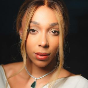 Erika Hilton rapidamente se destacou como uma voz poderosa na política, utilizando sua plataforma para lutar pelos direitos das minorias.