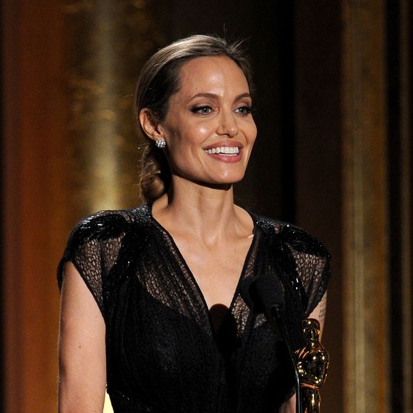 Há alguns anos, Angelina Jolie passou a causar polêmica por seu emagrecimento