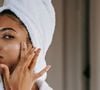 O químico alerta que, por se trata de um hidrocarboneto, 'ele pode ficar retido nos poros e causar problemas em pessoas especialmente propensas ao desenvolvimento de acne'