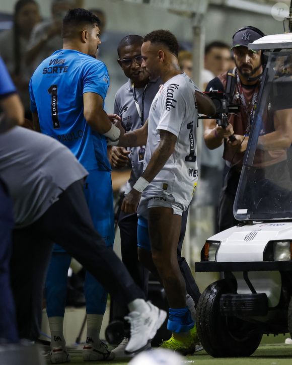 Neymar sofreu uma nova lesão recentemente