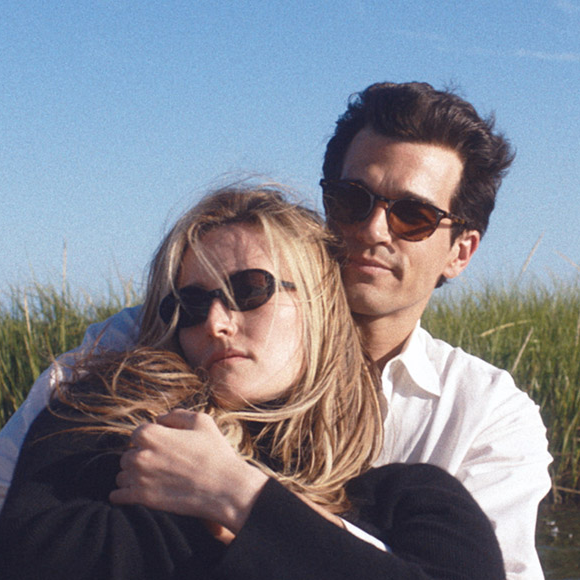 'Love Story' explora bastidores do casamento de John F. Kennedy Jr. e Carolyn Bessette e reacende polêmica sobre separação antes da morte