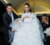 Para o grande dia, Geórgia Fröhlich apostou em um vestido romântico com aplicações de flores em alto-relevo