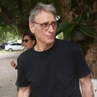 Herson Capri se despede do diretor de novelas da Globo Dennis Carvalho em velório, 12 dias após sofrer infarto e ficar internado em CTI