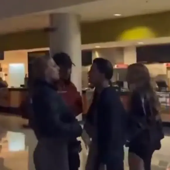 Malévola e MC Paiva se envolveram em uma confusão generalizada em um shopping nesta quarta-feira (29)