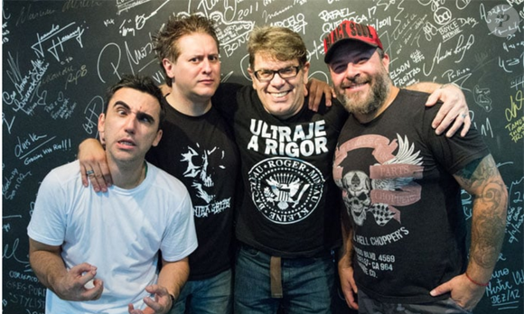 Mingau é baixista do Ultraje a Rigor e integrante do programa ‘The Noite’, do SBT