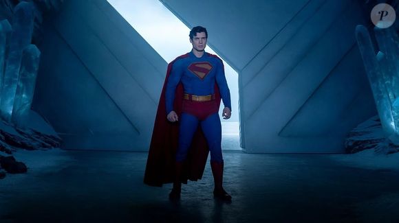 O novo filme ‘Superman’ chegou aos cinemas e traz a presença de um âncora de TV