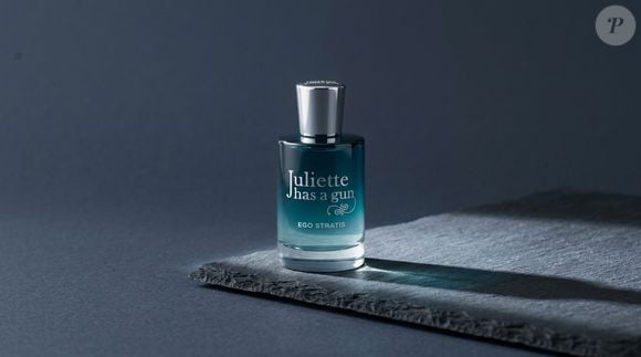 Com concentração de Eau de Parfum, o Ego Stratis tem proposta de fixação duradoura e permite que sua fragrância se desenvolva gradualmente ao longo do dia