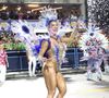 Durante a primeira noite de desfiles do Grupo Especial do Rio de Janeiro, Lore Improta, musa da Unidos do Viradouro, enfrentou um pequeno contratempo na Sapucaí.