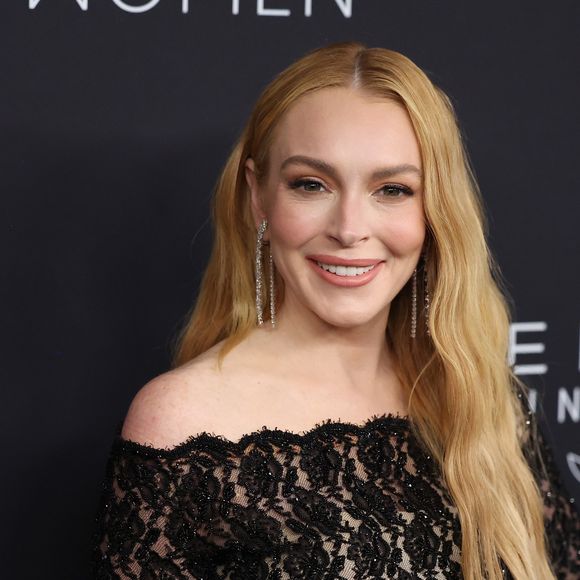 No ano passado, Lindsay Lohan surgiu com seu 'novo rosto' e deixou a web chocada