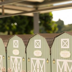 O aniversário da filha de Ana Paula Siebert e Roberto Justus teve mesas decoradas com estética boho sofisticada e clima campestre luxuoso