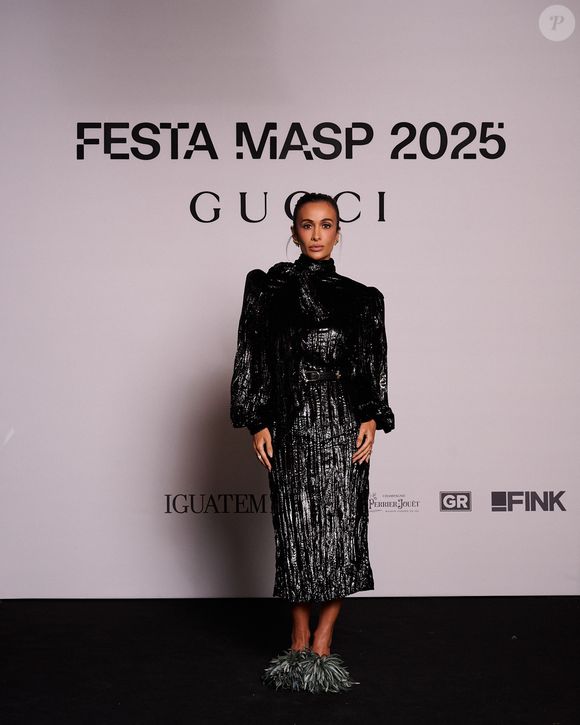 Silvia Braz escolheu um macacão preto bordado, apresentado no desfile de Gucci Cruise 2026.