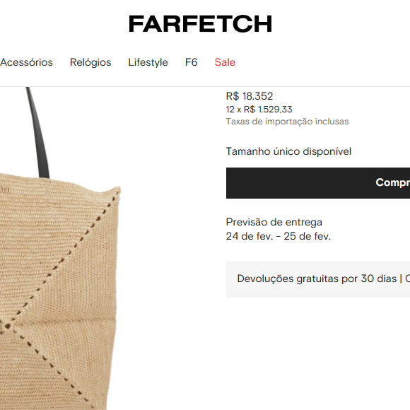Bruna Marquezine ainda exibiu uma bolsa da casa de moda de luxo espanhola LOEWE. O modelo custa R$ 18.352 no site FARFETCH