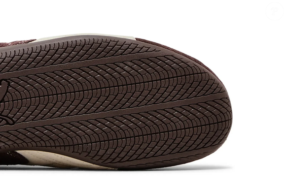 Perfil baixo, inspiração no automobilismo e tom chocolate: conheça os detalhes que fazem do novo Puma Speedcat um dos sneakers mais elegantes do momento