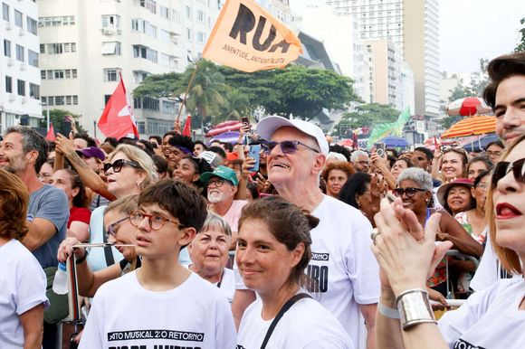 A manifestação em Copacabana reuniu mais de 18 mil pessoas